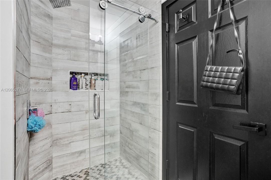 For Sale: $845,000 (5 beds, 3 baths, 2102 Square Feet)