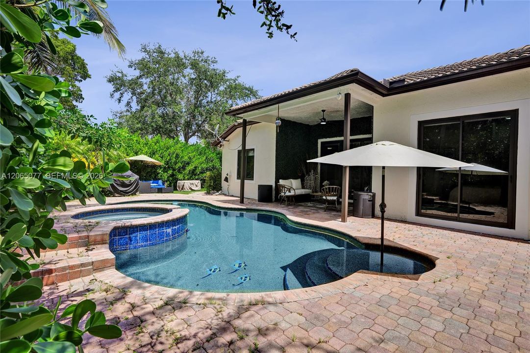 For Sale: $845,000 (5 beds, 3 baths, 2102 Square Feet)