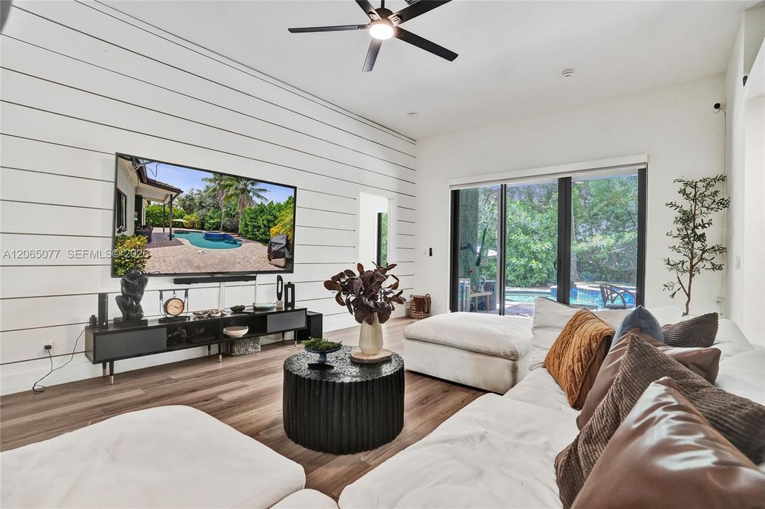 For Sale: $845,000 (5 beds, 3 baths, 2102 Square Feet)