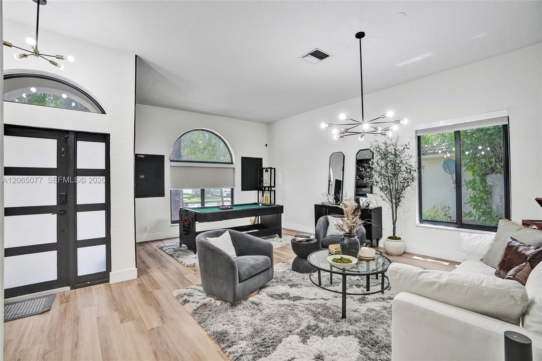 For Sale: $845,000 (5 beds, 3 baths, 2102 Square Feet)