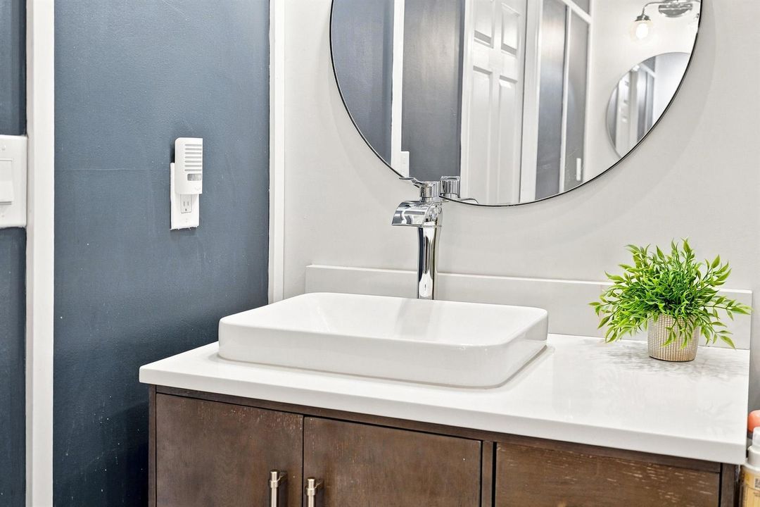 21_primary bathroom