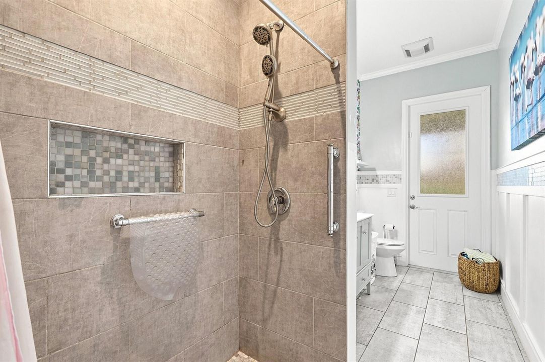 28_bathroom