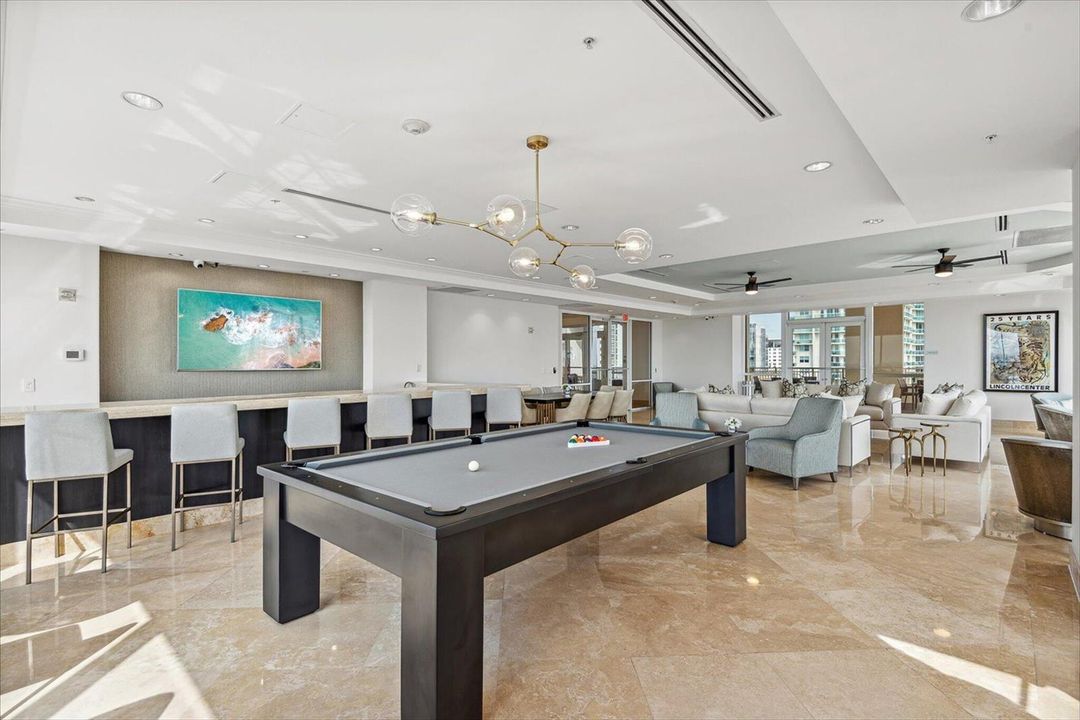20-Rooftop Sky Lounge