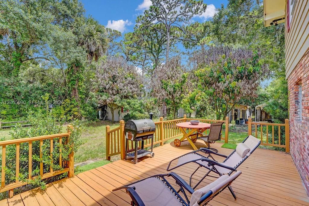 For Sale: $649,900 (3 beds, 3 baths, 3095 Square Feet)