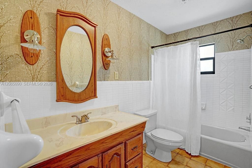 For Sale: $649,900 (3 beds, 3 baths, 3095 Square Feet)