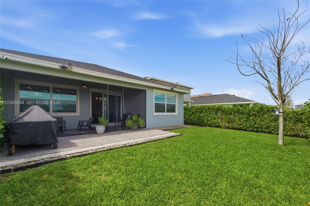 En Venta: $549,900 (3 camas, 2 baños, 1948 Pies cuadrados)