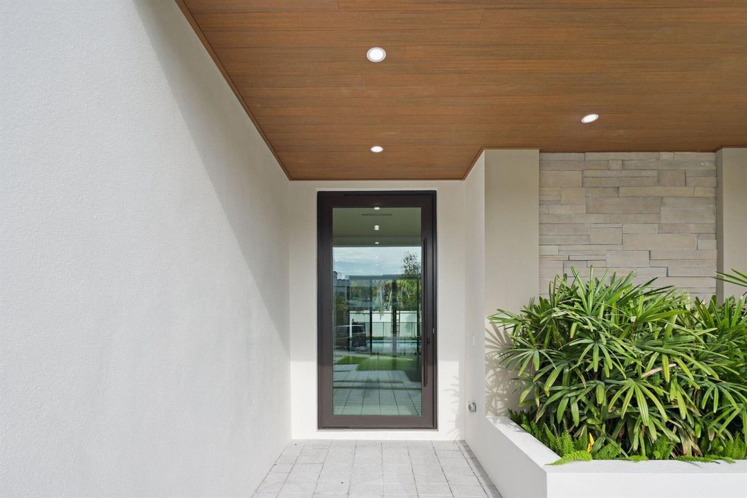 Aspen Model Exterior
