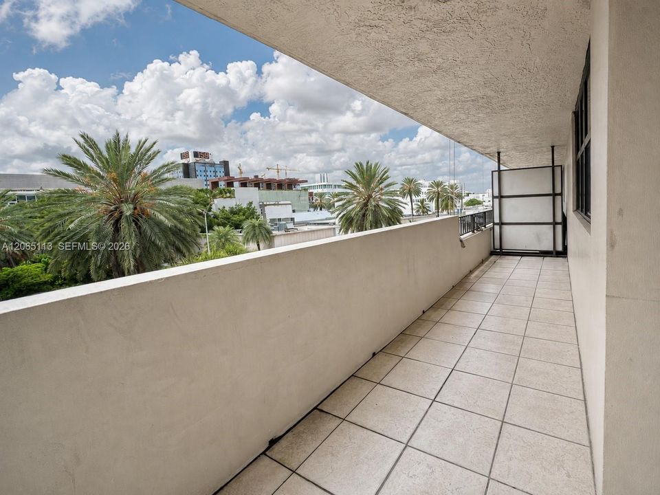 В аренду: $3,800 (2 спален, 2 ванн, 1088 Квадратных фут)