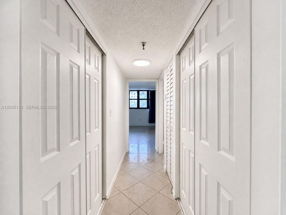 В аренду: $3,800 (2 спален, 2 ванн, 1088 Квадратных фут)