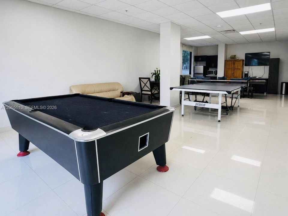 В аренду: $3,800 (2 спален, 2 ванн, 1088 Квадратных фут)