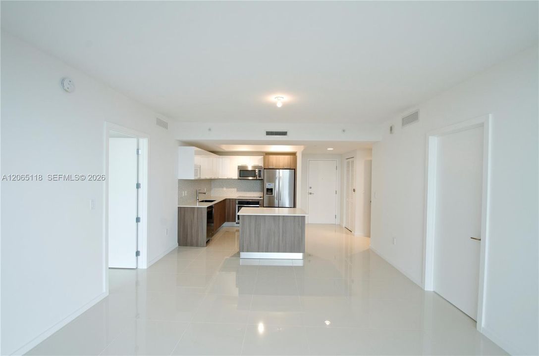 For Rent: $3,400 (2 beds, 2 baths, 1162 Square Feet)