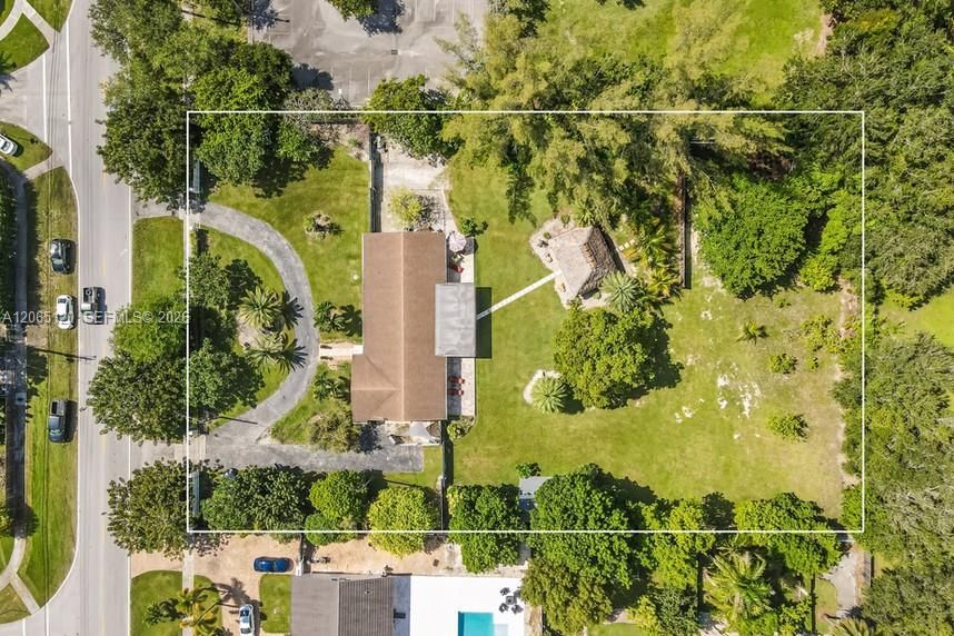 En Venta: $1,600,000 (5 camas, 3 baños, 2185 Pies cuadrados)