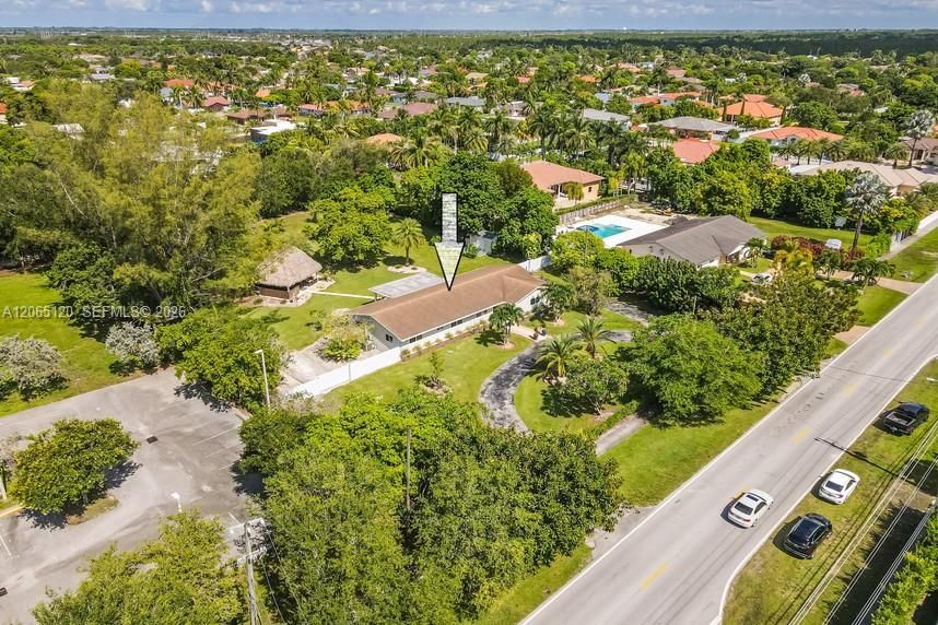 En Venta: $1,600,000 (5 camas, 3 baños, 2185 Pies cuadrados)