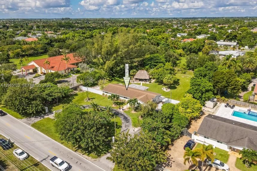 En Venta: $1,600,000 (5 camas, 3 baños, 2185 Pies cuadrados)