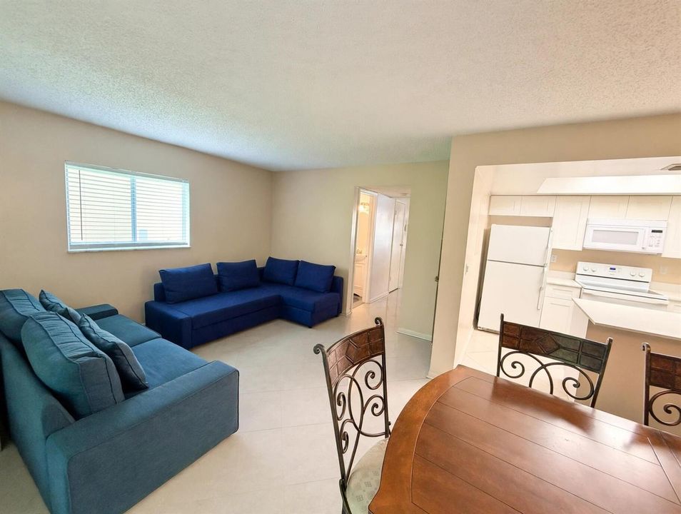 staged_living_room_mls