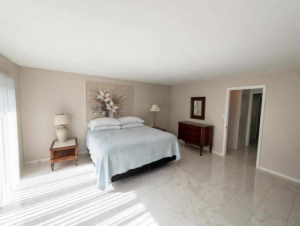 staged_bedroom_mls