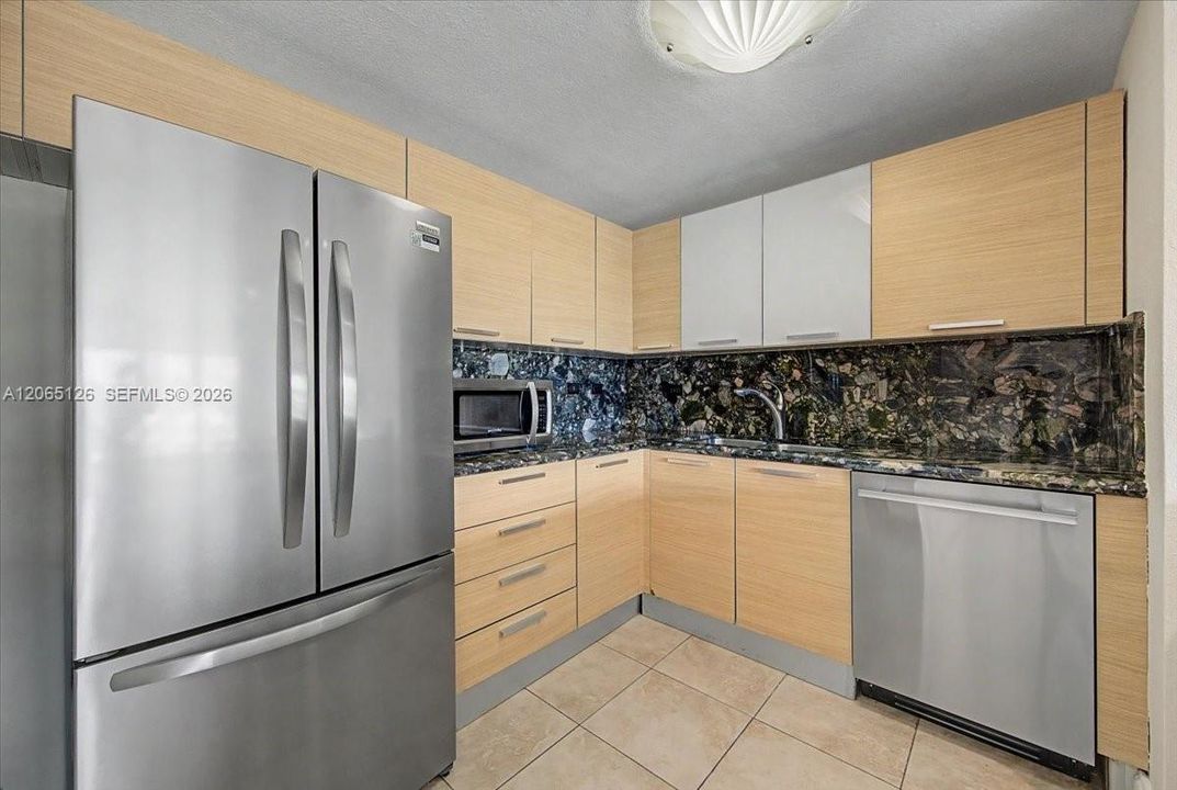 На продажу: $465,000 (1 спален, 1 ванн, 1001 Квадратных фут)