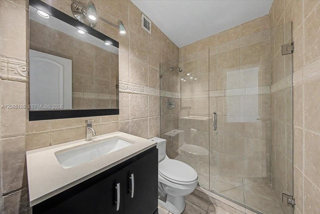 На продажу: $465,000 (1 спален, 1 ванн, 1001 Квадратных фут)