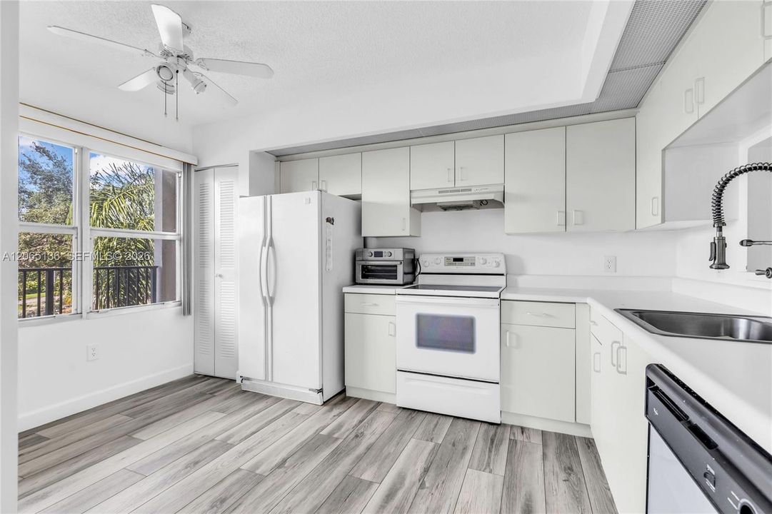 En Venta: $190,000 (2 camas, 2 baños, 1207 Pies cuadrados)