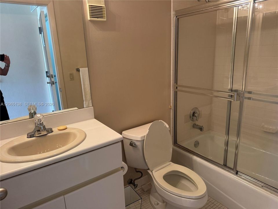 На продажу: $299,000 (0 спален, 1 ванн, 311 Квадратных фут)