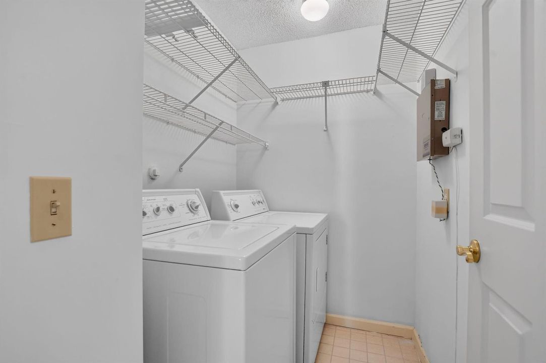 WASHER DRYER