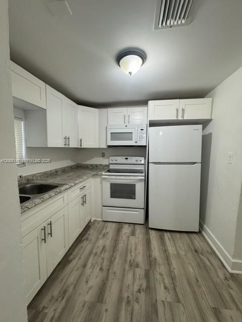 For Sale: $455,000 (4 beds, 2 baths, 1378 Square Feet)