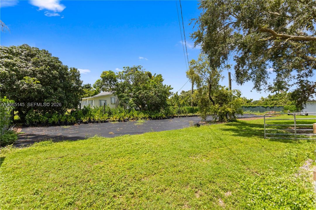 En Venta: $1,250,000 (4 camas, 2 baños, 1867 Pies cuadrados)