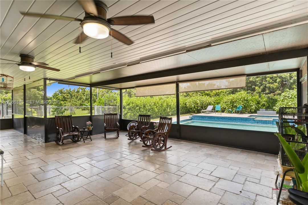 En Venta: $1,250,000 (4 camas, 2 baños, 1867 Pies cuadrados)