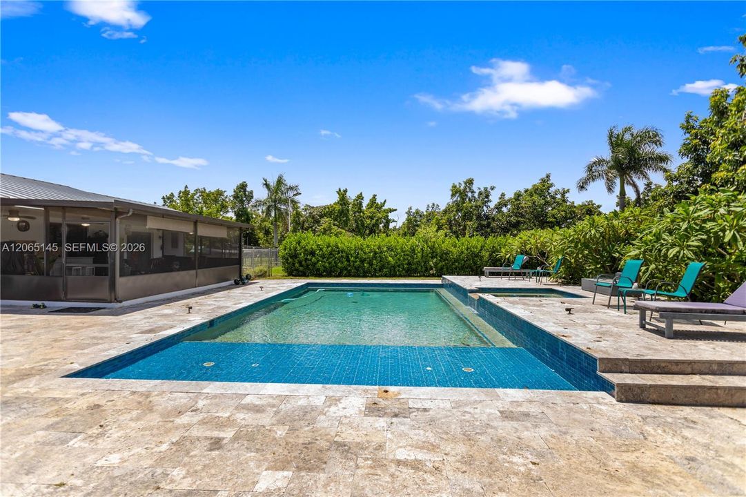 En Venta: $1,250,000 (4 camas, 2 baños, 1867 Pies cuadrados)