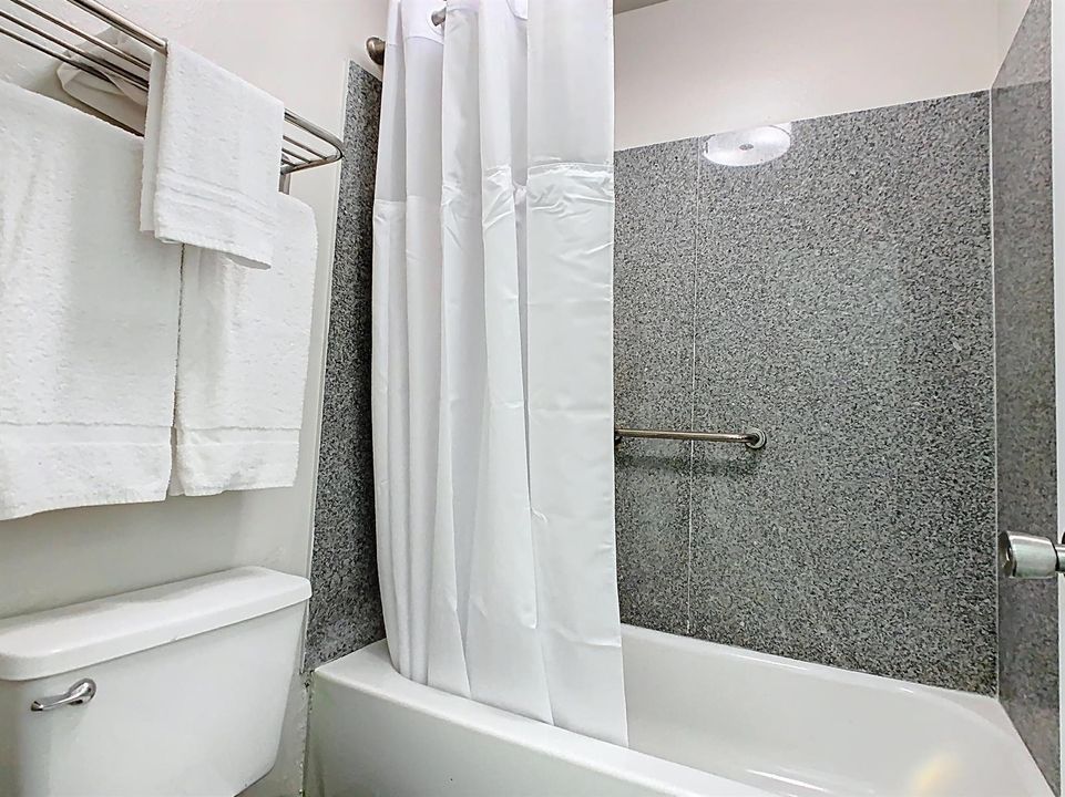 King Room - Stayable Davenport-16