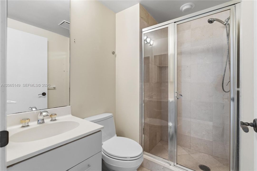 2nd bathroom