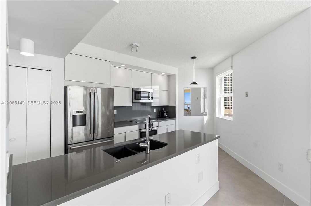 For Sale: $4,449,000 (3 beds, 3 baths, 1980 Square Feet)