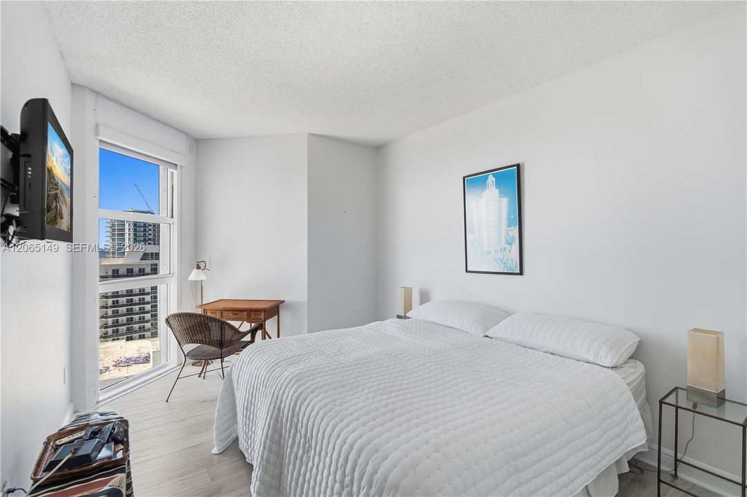 2nd bedroom