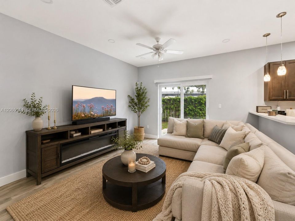 For Sale: $545,000 (3 beds, 2 baths, 1384 Square Feet)
