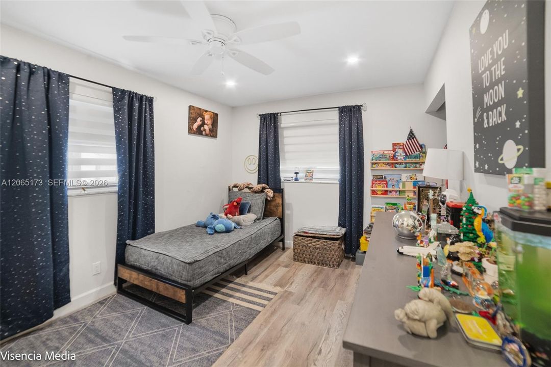 For Sale: $810,000 (3 beds, 2 baths, 1533 Square Feet)