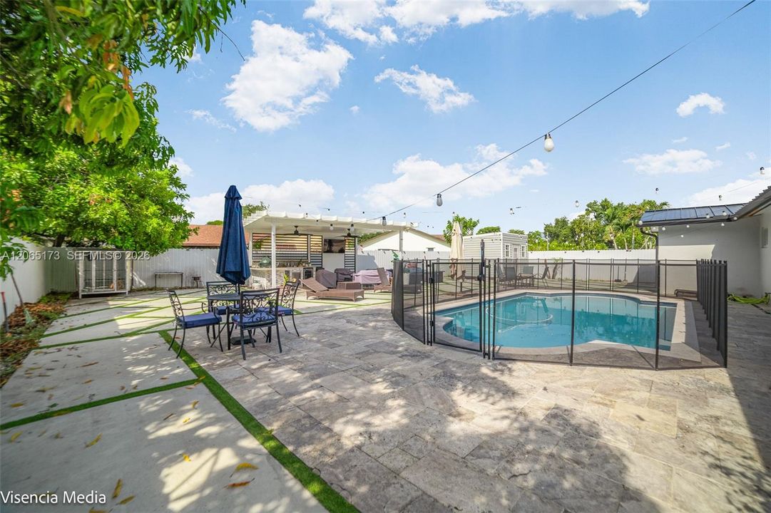 For Sale: $810,000 (3 beds, 2 baths, 1533 Square Feet)