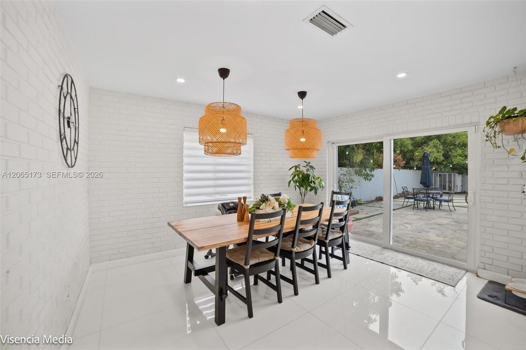 For Sale: $810,000 (3 beds, 2 baths, 1533 Square Feet)