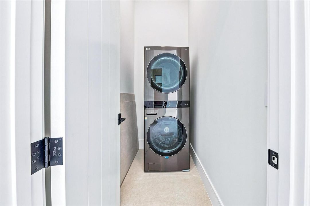 Guest House Laundry Room
