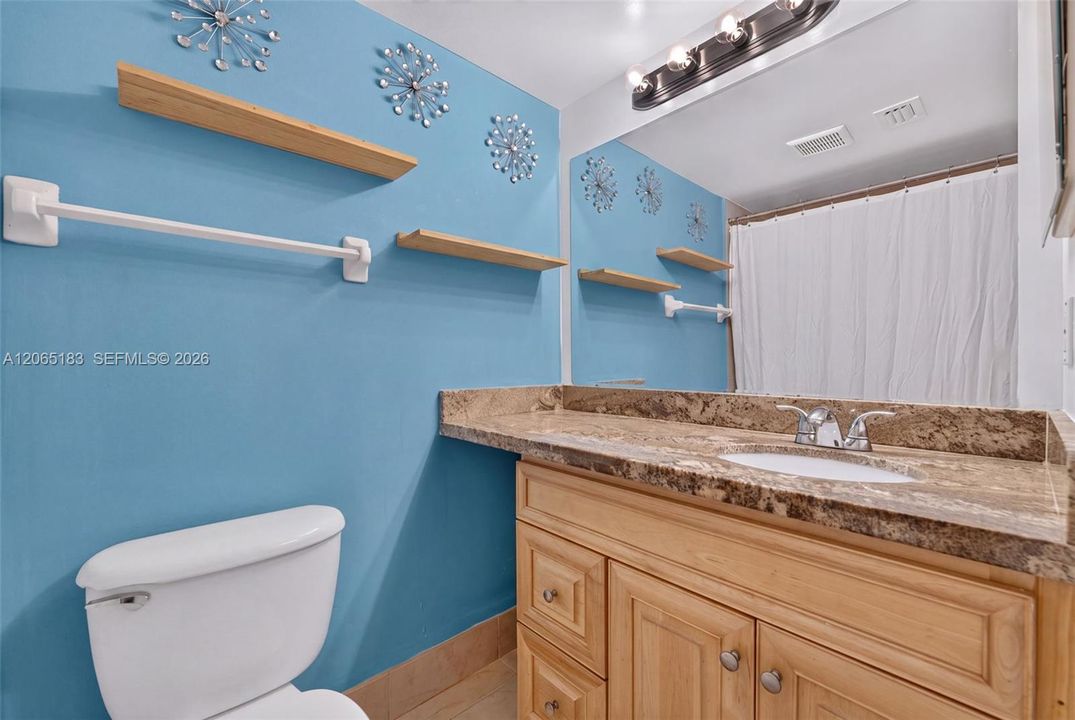 For Sale: $215,000 (3 beds, 2 baths, 1160 Square Feet)