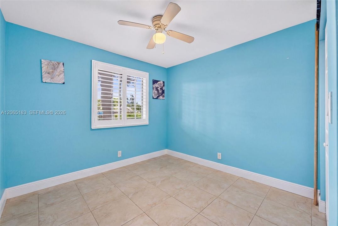 For Sale: $215,000 (3 beds, 2 baths, 1160 Square Feet)