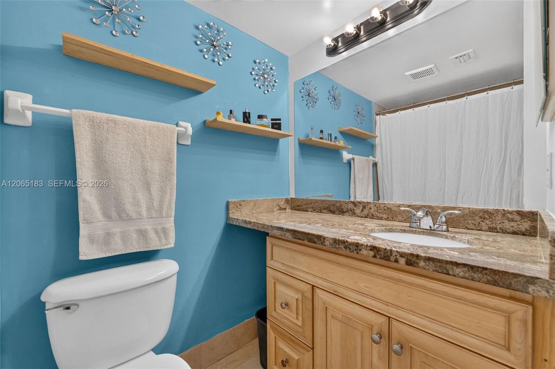 For Sale: $215,000 (3 beds, 2 baths, 1160 Square Feet)