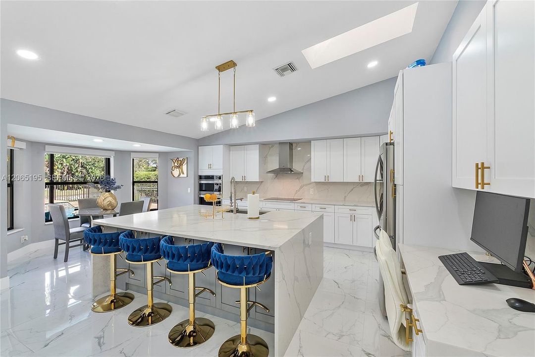 For Sale: $1,010,000 (4 beds, 3 baths, 3133 Square Feet)