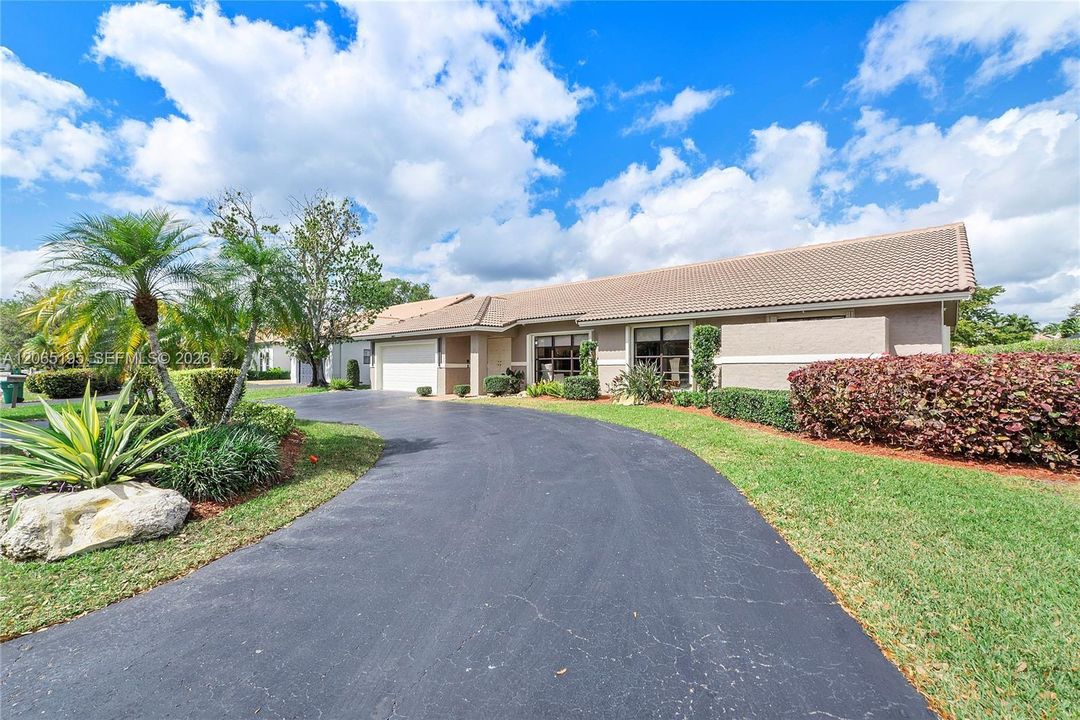 For Sale: $1,010,000 (4 beds, 3 baths, 3133 Square Feet)