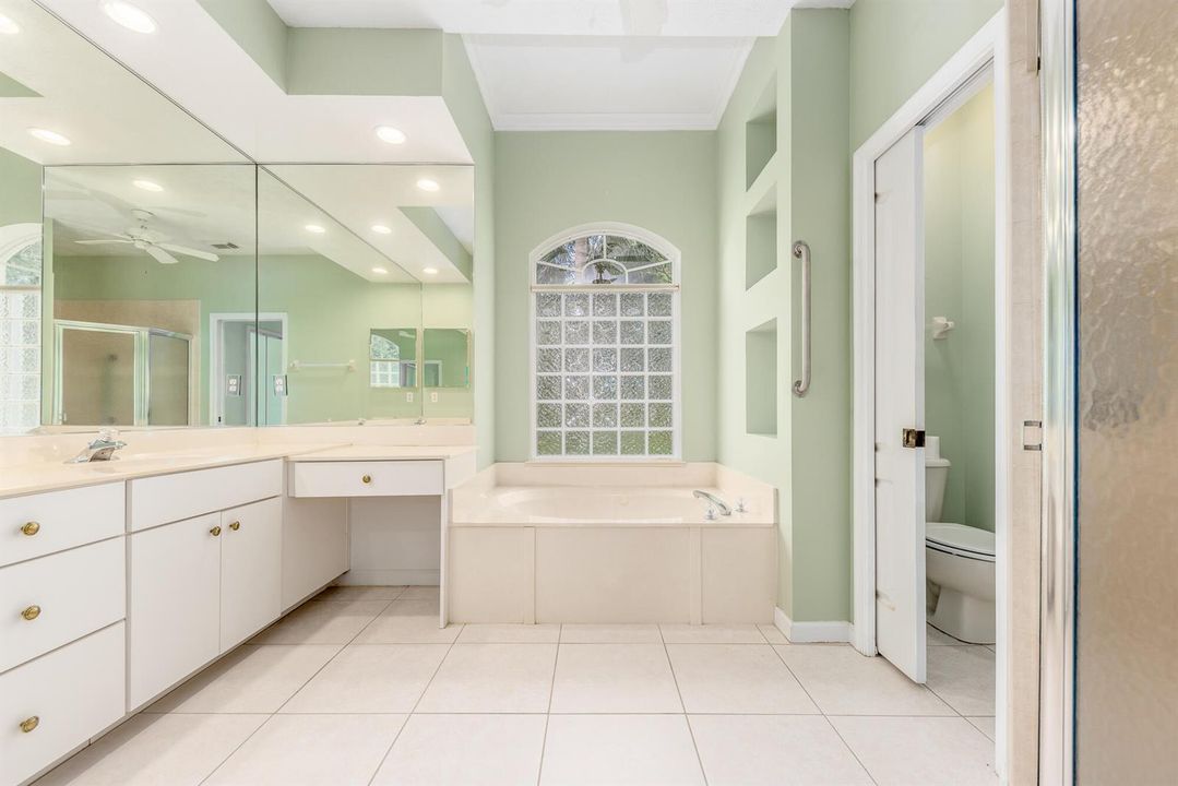 612 SE 6th St, Stuart, FL 34994-25