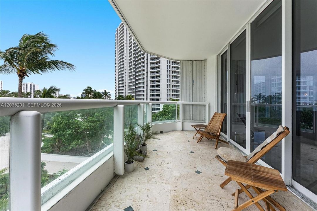 Active With Contract: $795,000 (2 beds, 2 baths, 2190 Square Feet)