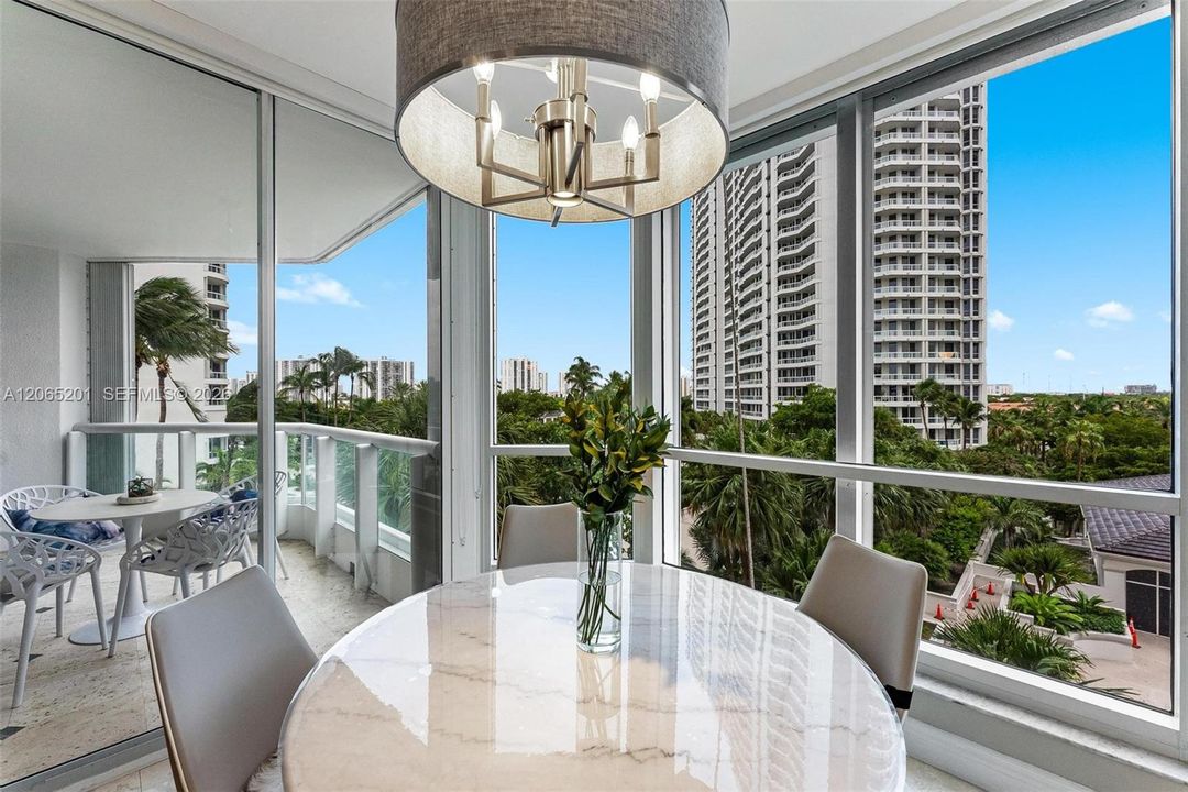 Active With Contract: $795,000 (2 beds, 2 baths, 2190 Square Feet)