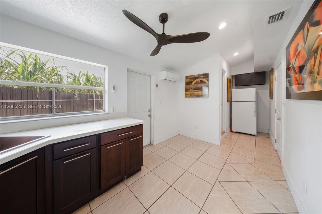 En Venta: $750,000 (6 camas, 3 baños, 1845 Pies cuadrados)