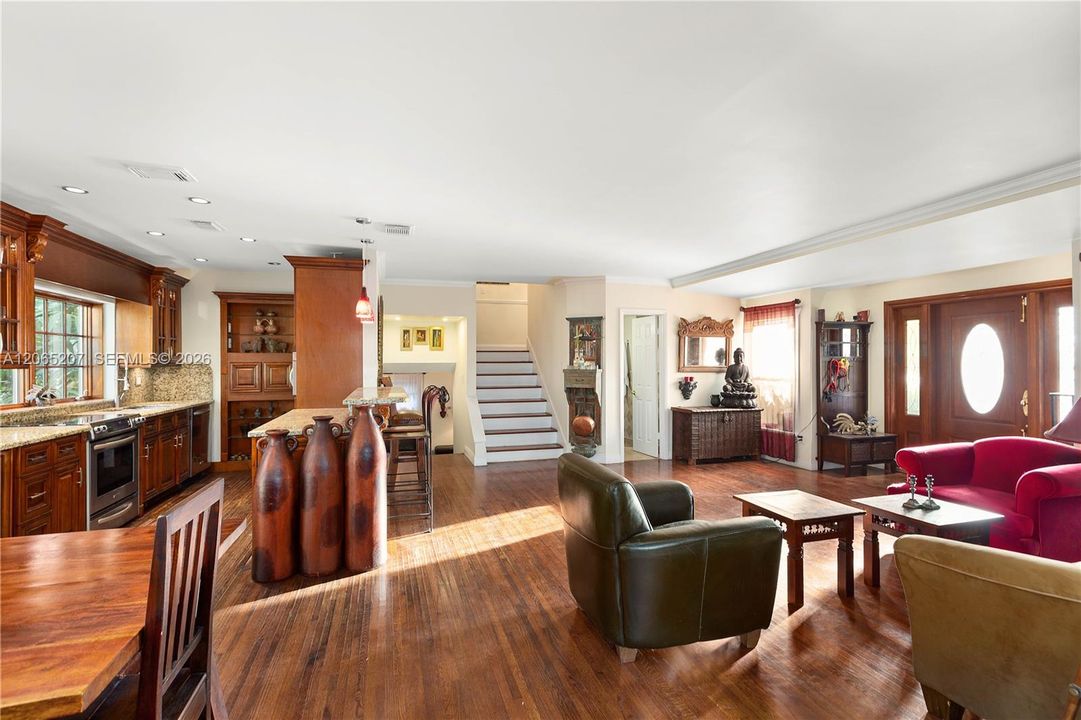For Sale: $1,998,000 (3 beds, 2 baths, 2019 Square Feet)