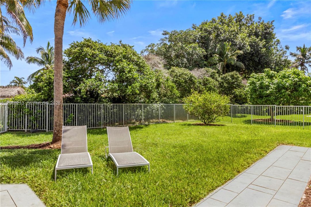 En Venta: $1,350,000 (5 camas, 3 baños, 2725 Pies cuadrados)