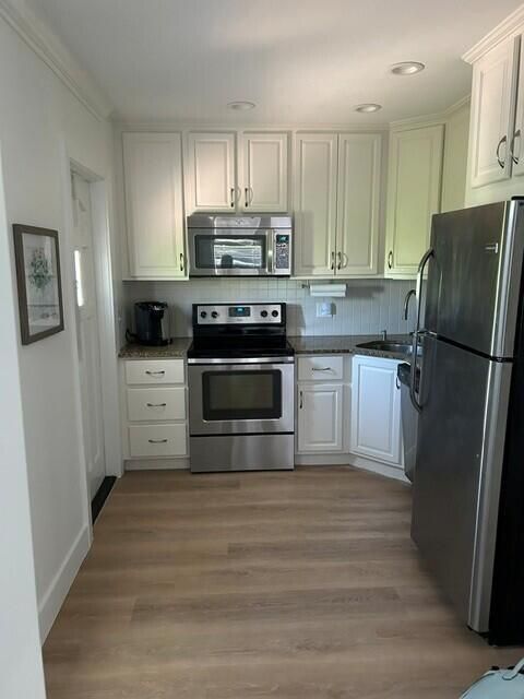 1 Bedroom Kitchen